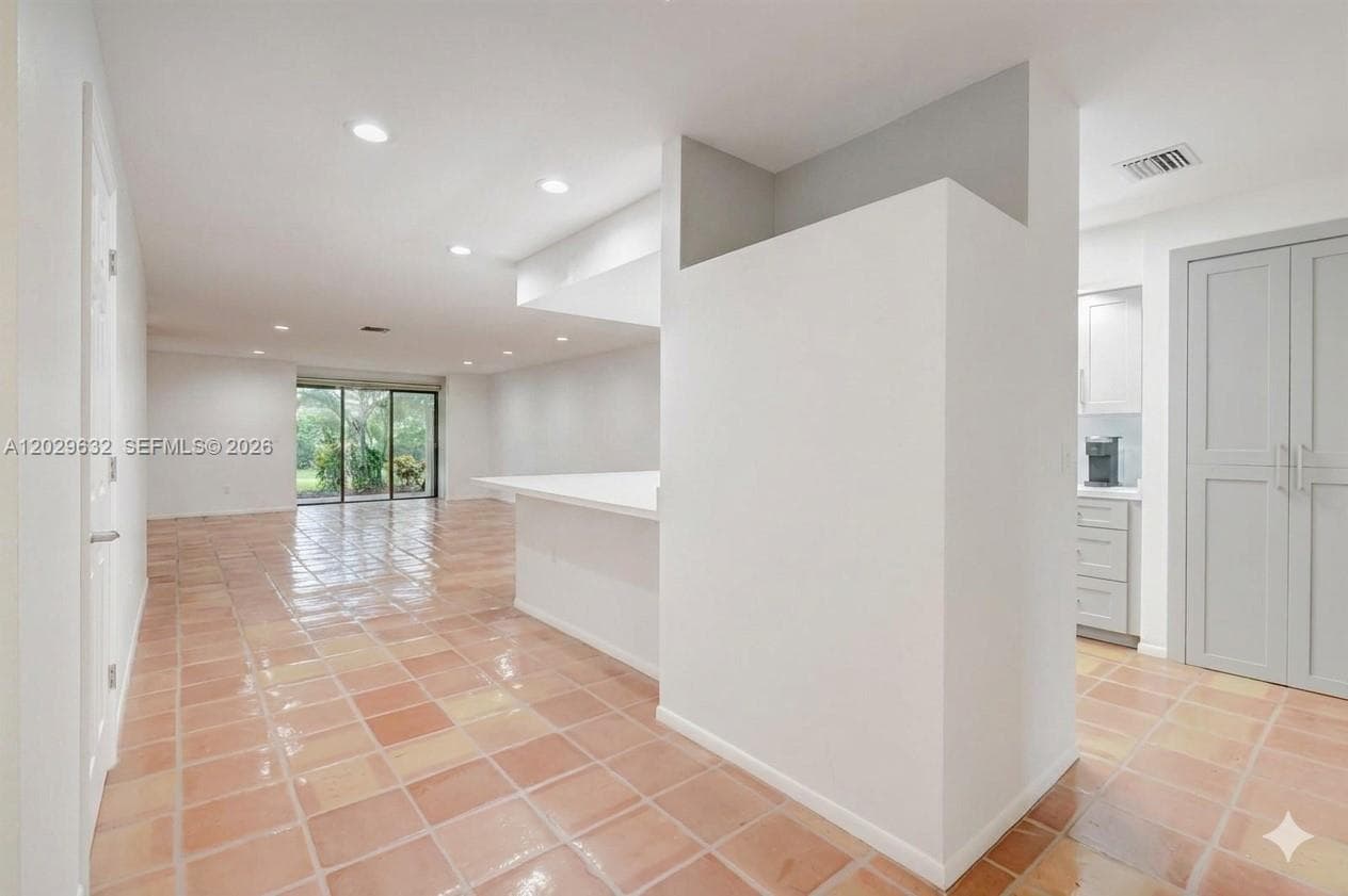 5375 10th Fairway Dr # 2, Delray Beach, FL 33484 photo 3