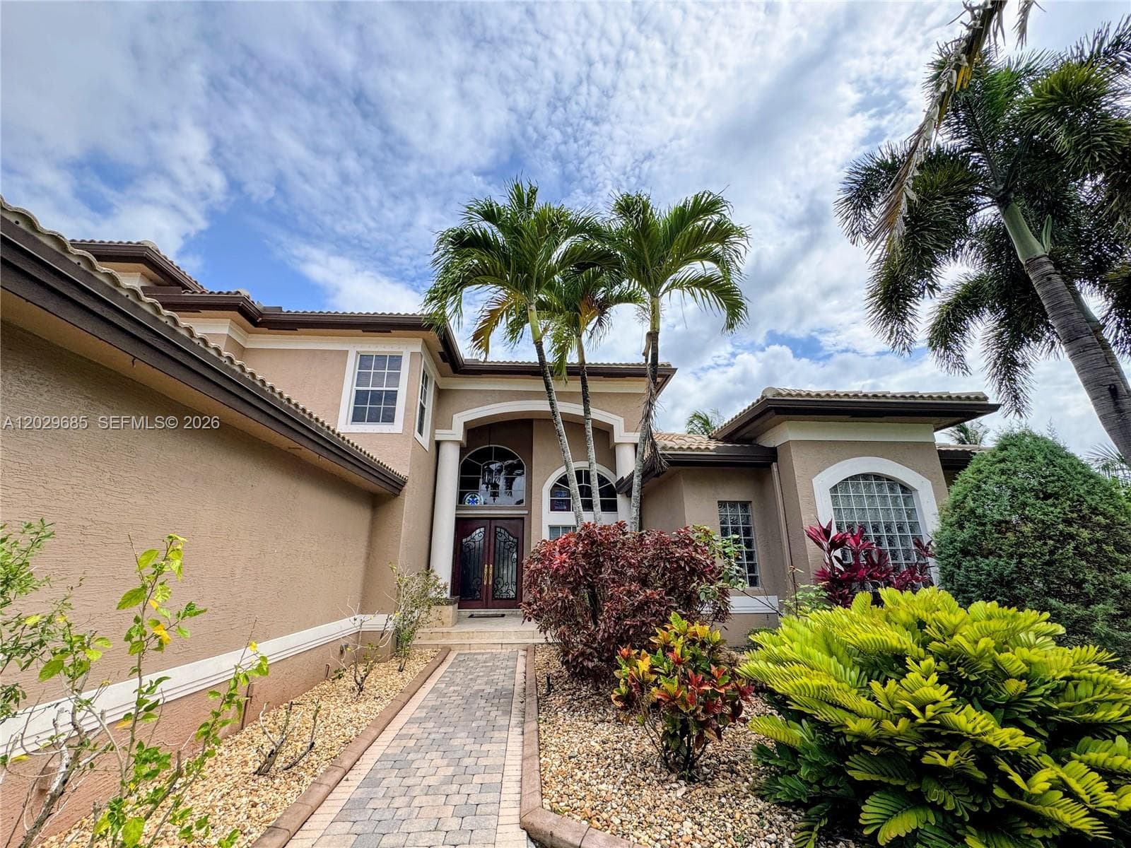 10445 Canterbury Ct, Davie, FL 33328 photo 5