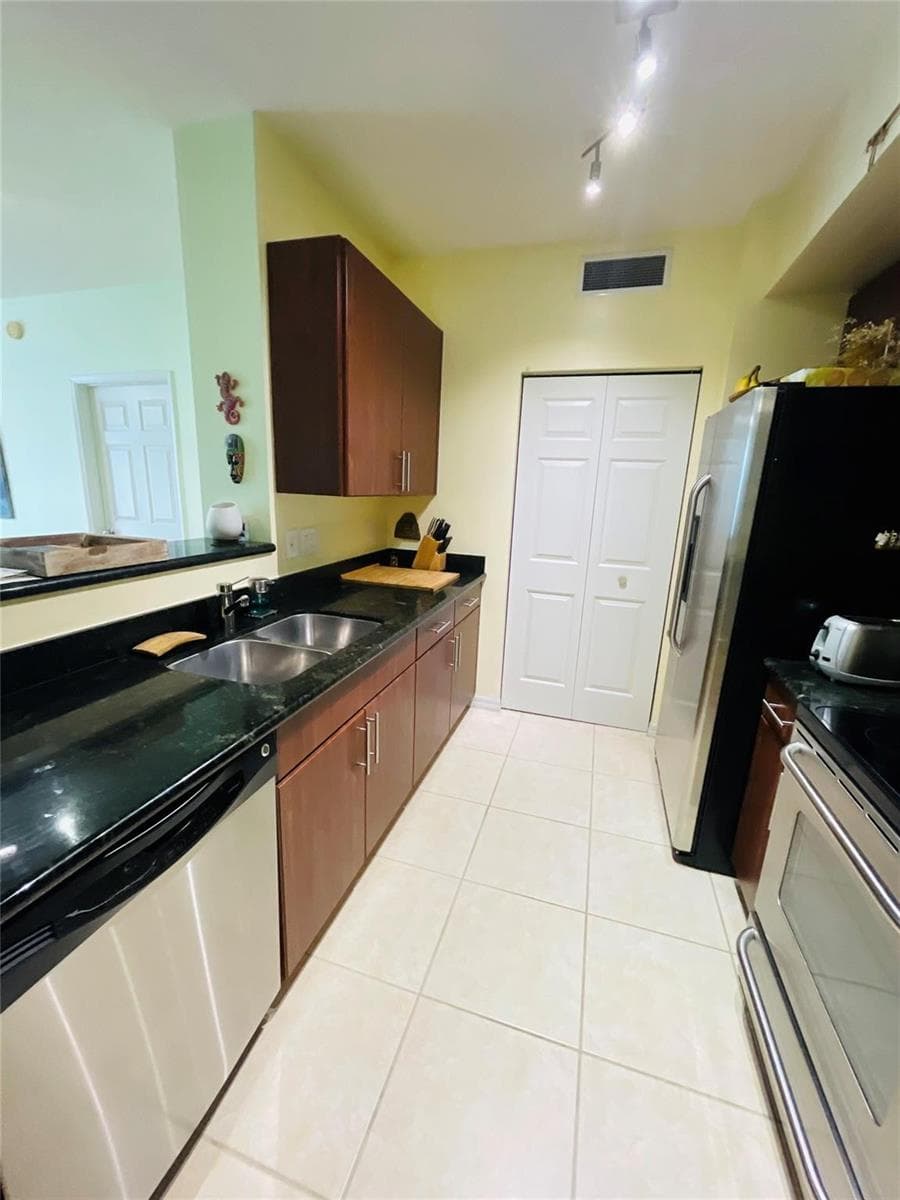 2401 NE 65th Street # 408, Fort Lauderdale, FL 33308 photo 2