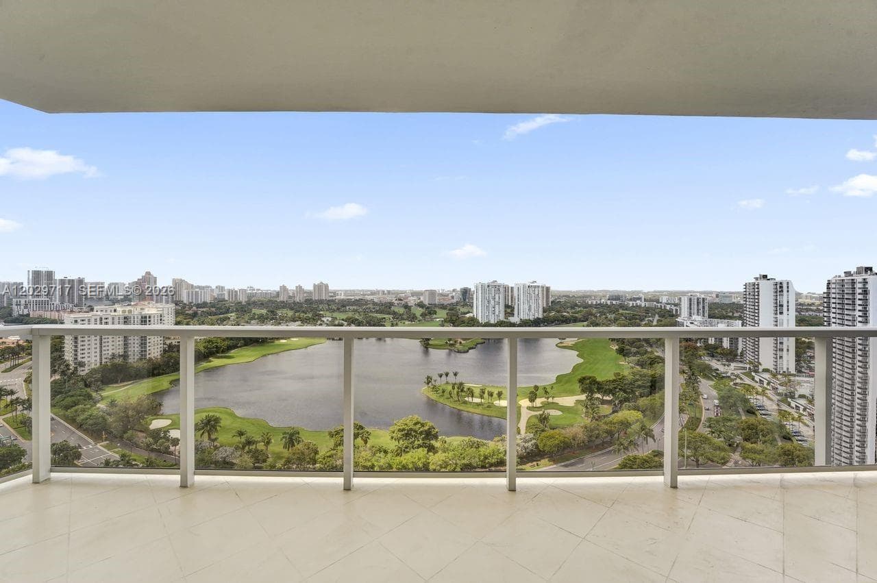 20281 E Country Club Dr # 2209, Aventura, FL 33180 photo 3