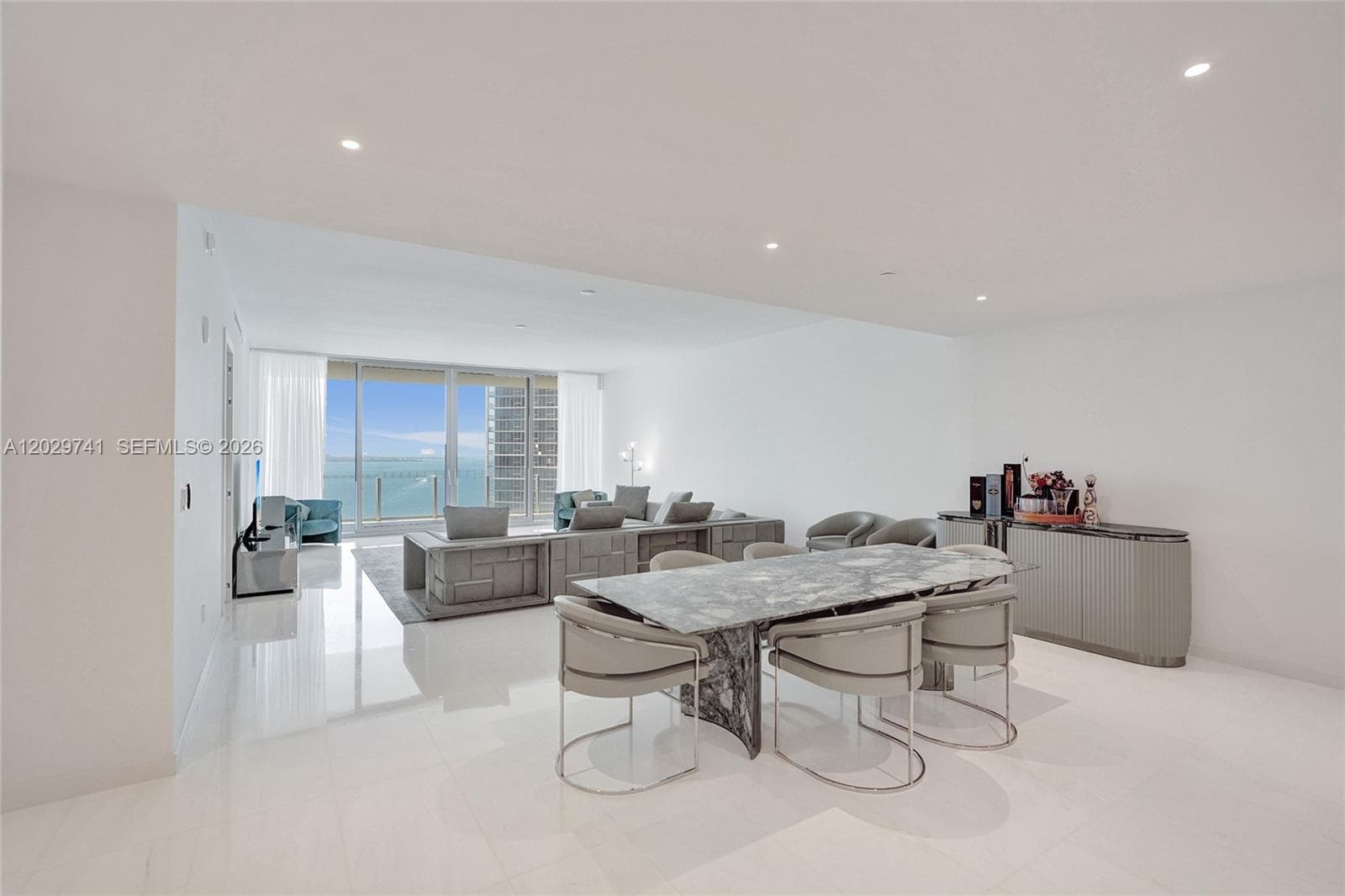 300 Biscayne Boulevard Way # 3304C, Miami, FL 33131 photo 3