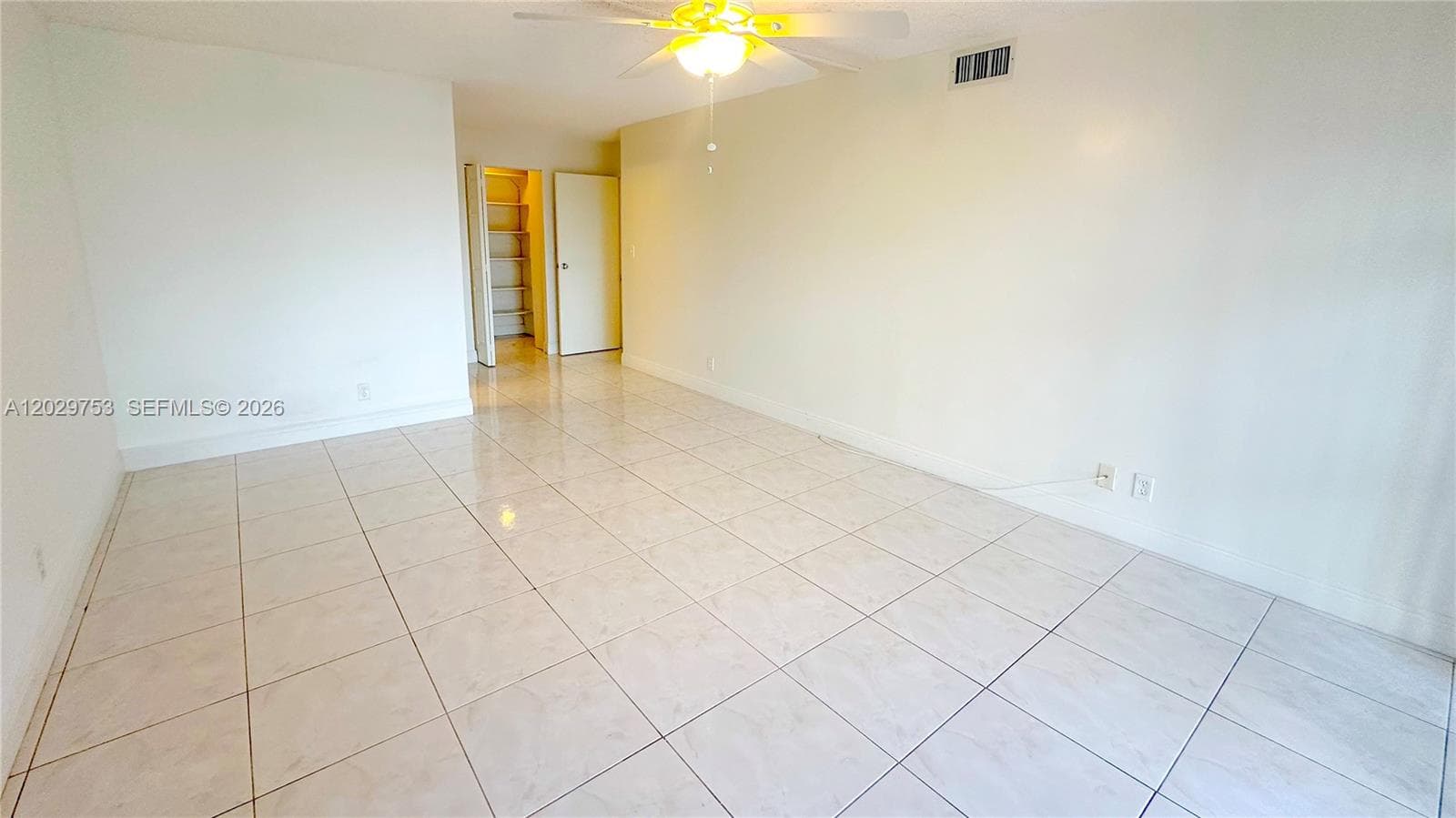 800 Parkview Dr # 323, Hallandale Beach, FL 33009 photo 4