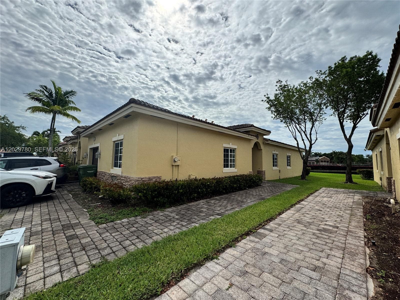 3384 NE 11th Dr, Homestead, FL 33033 photo 4