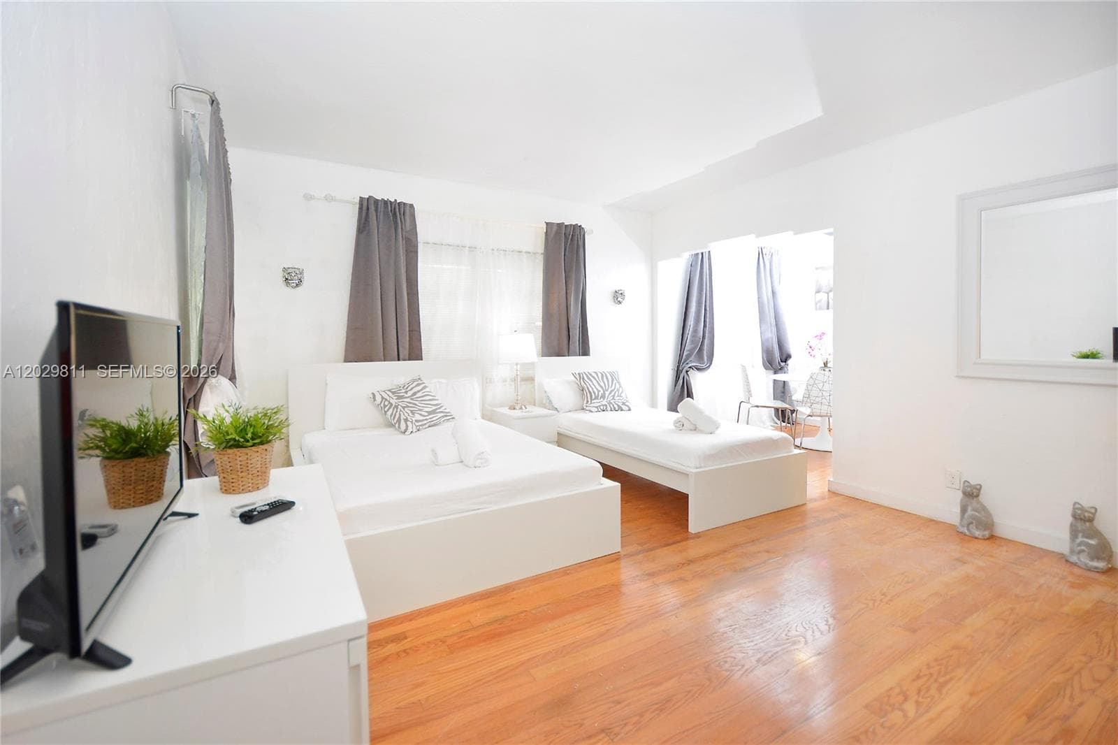1021 Euclid Ave # 1, Miami Beach, FL 33139 photo 2