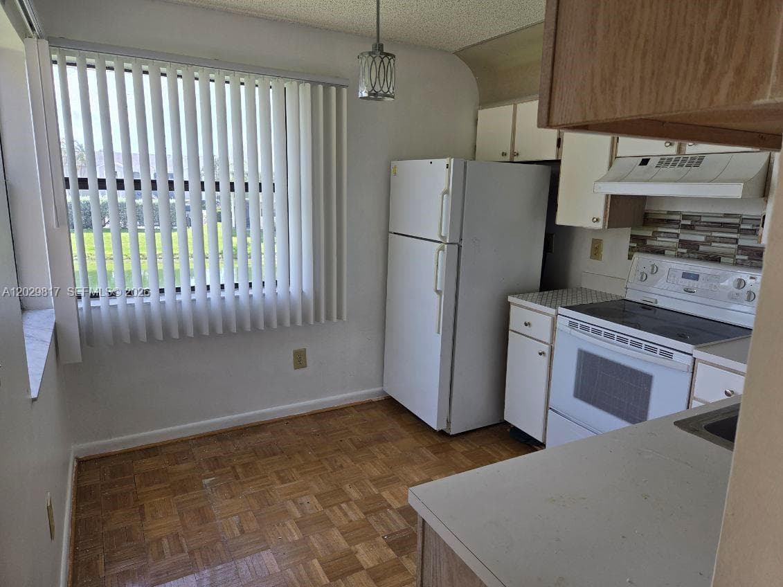 1017 Washington Cir # 1017D, Homestead, FL 33034 photo 3