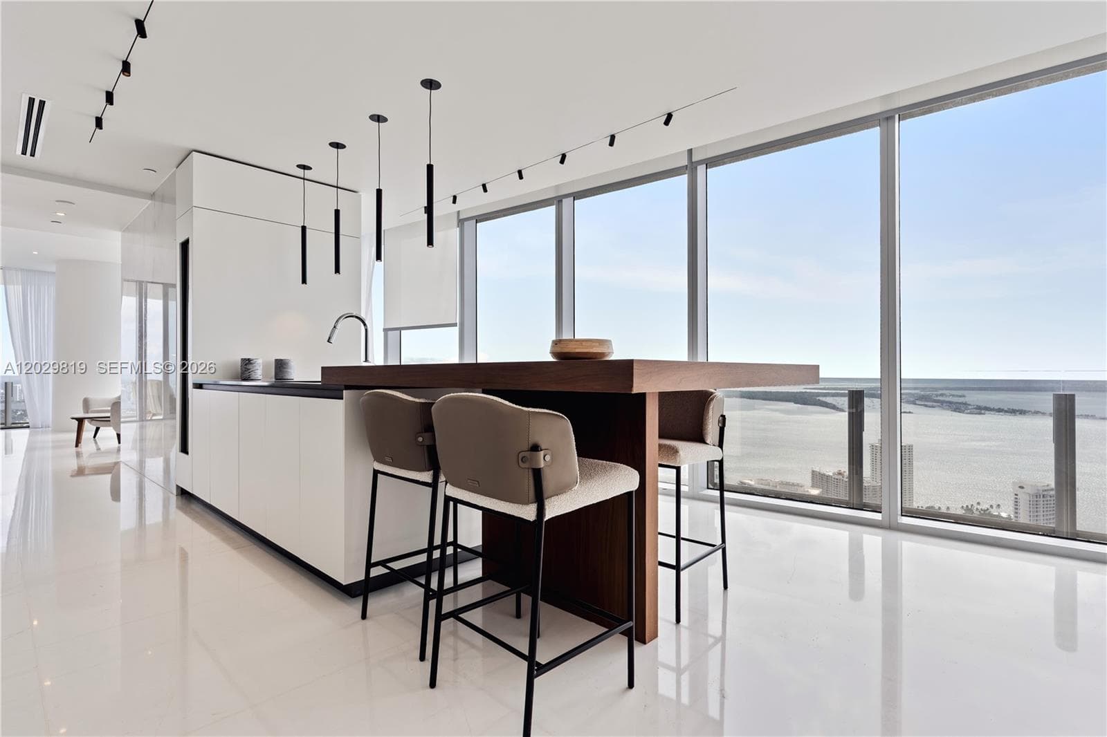 300 E Biscayne Blvd Way # 5101, Miami, FL 33131 photo 4