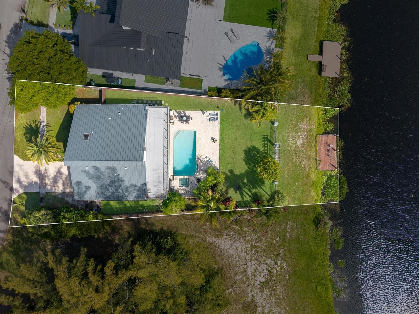 33 Oregon Lane, Boca Raton, FL 33487 photo 4