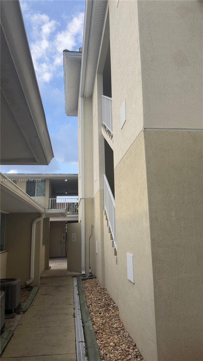 1025 SW 7th Ave # 6, Miami, FL 33130 photo 3