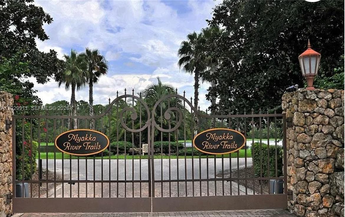 770 N River Rd, Venice, FL 34293 photo 3