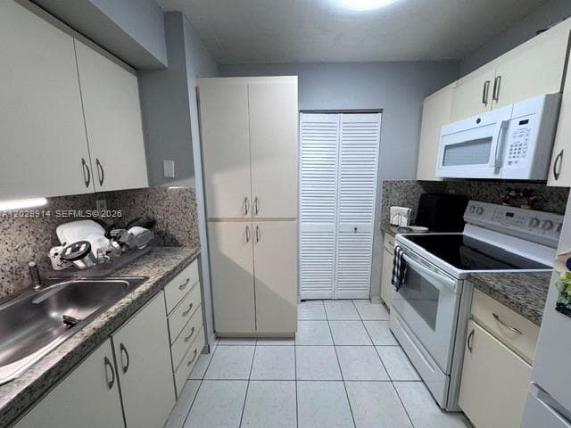 11780 SW 18th St # 428-2, Miami, FL 33175 photo 3