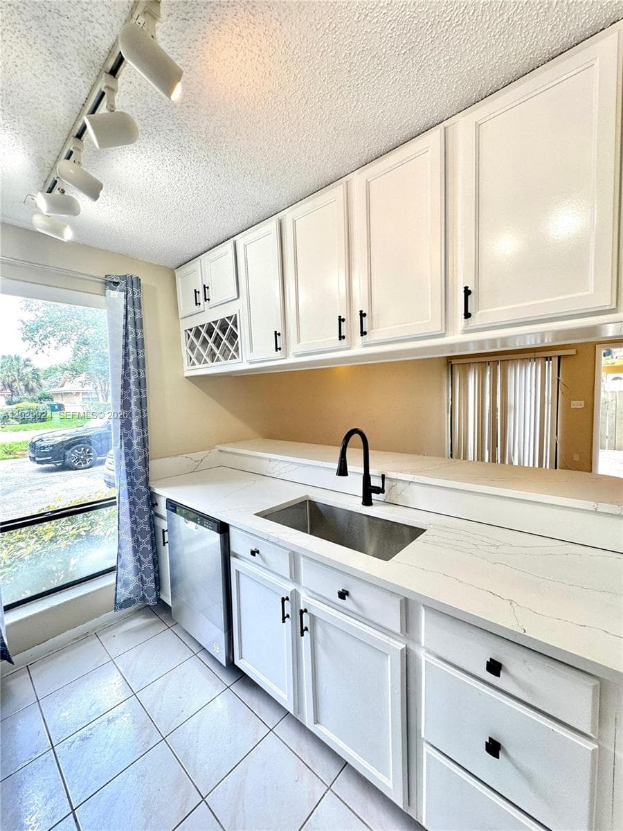 4240 NW 114th Ter # 40, Coral Springs, FL 33065 photo 4