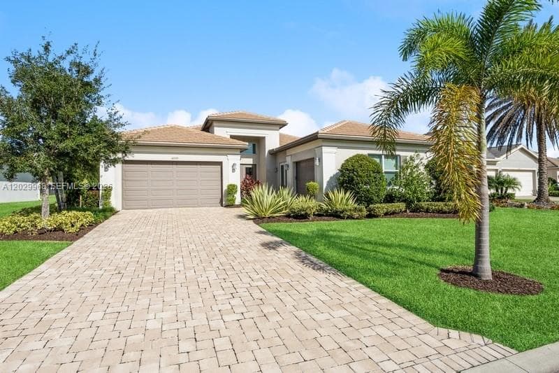 10729 SW Matisse Ln, Port St. Lucie, FL 34987 photo 3