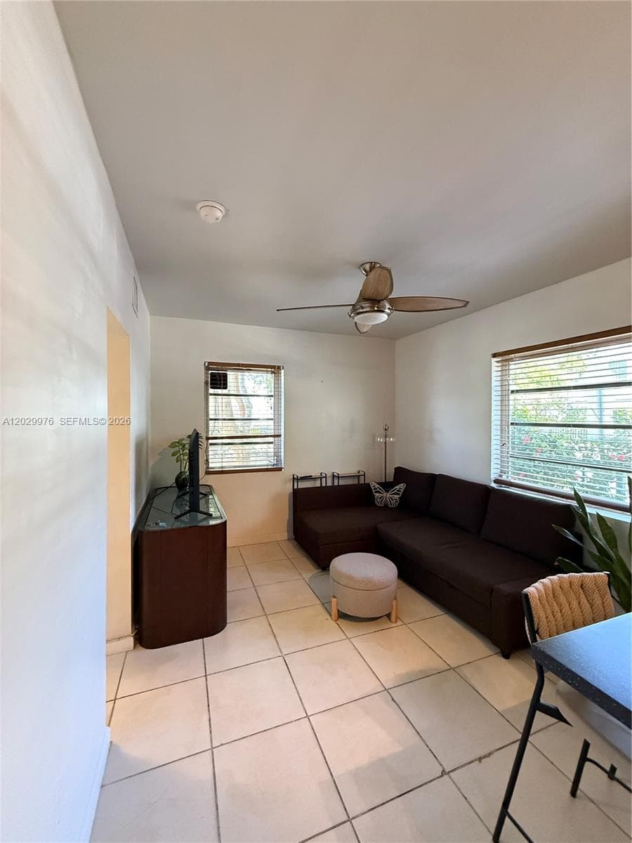 601 Michigan Ave # 3, Miami Beach, FL 33139 photo 2