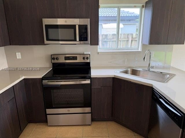 706 SE 14th Ave, Homestead, FL 33033 photo 4