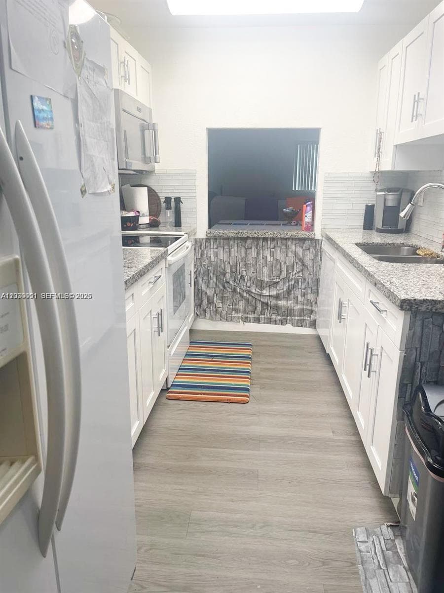 177 Lakeview Dr # 104, Weston, FL 33326 photo 4