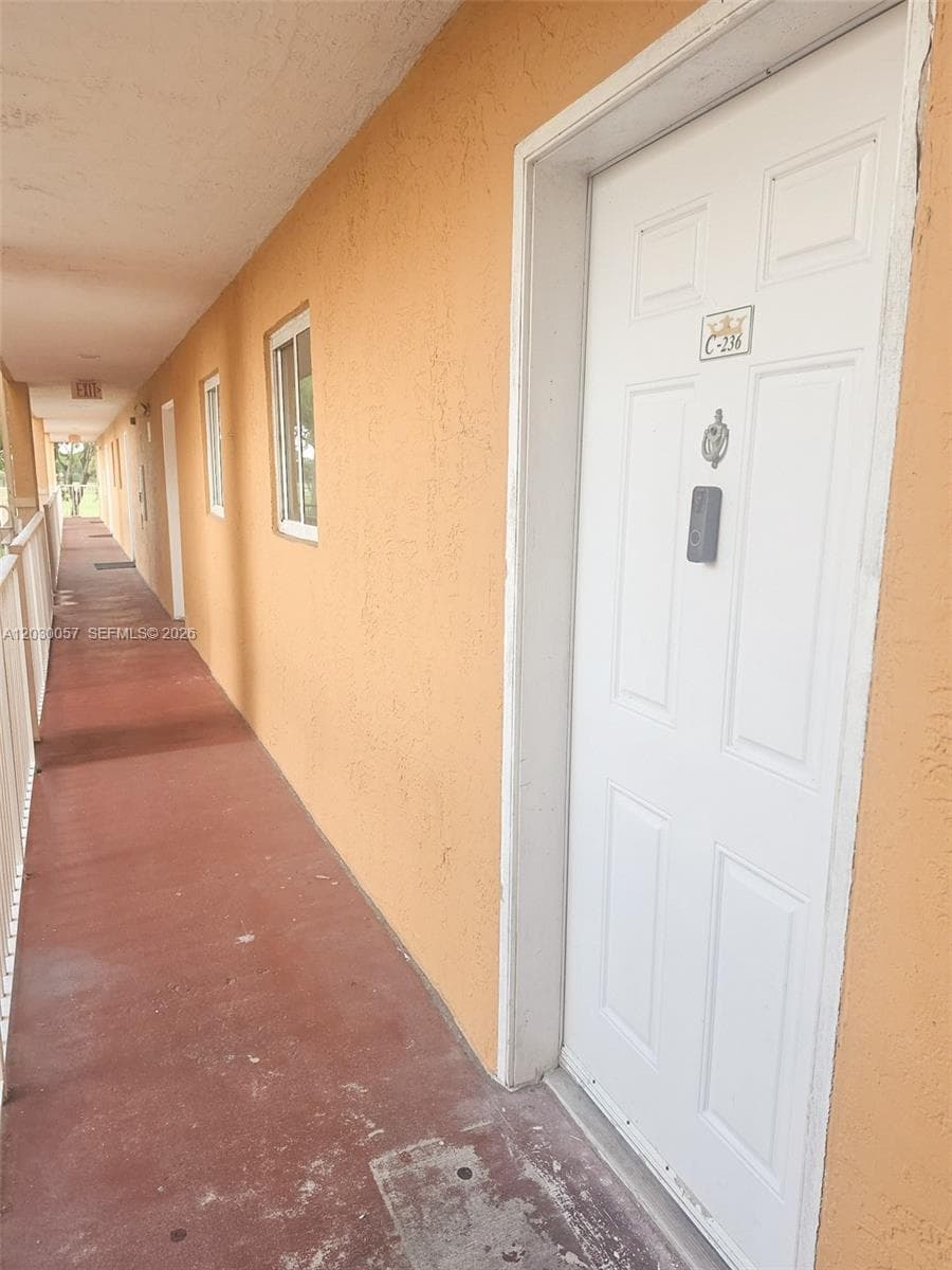 6235 Kendale Lakes Cir # 236, Miami, FL 33183 photo 5
