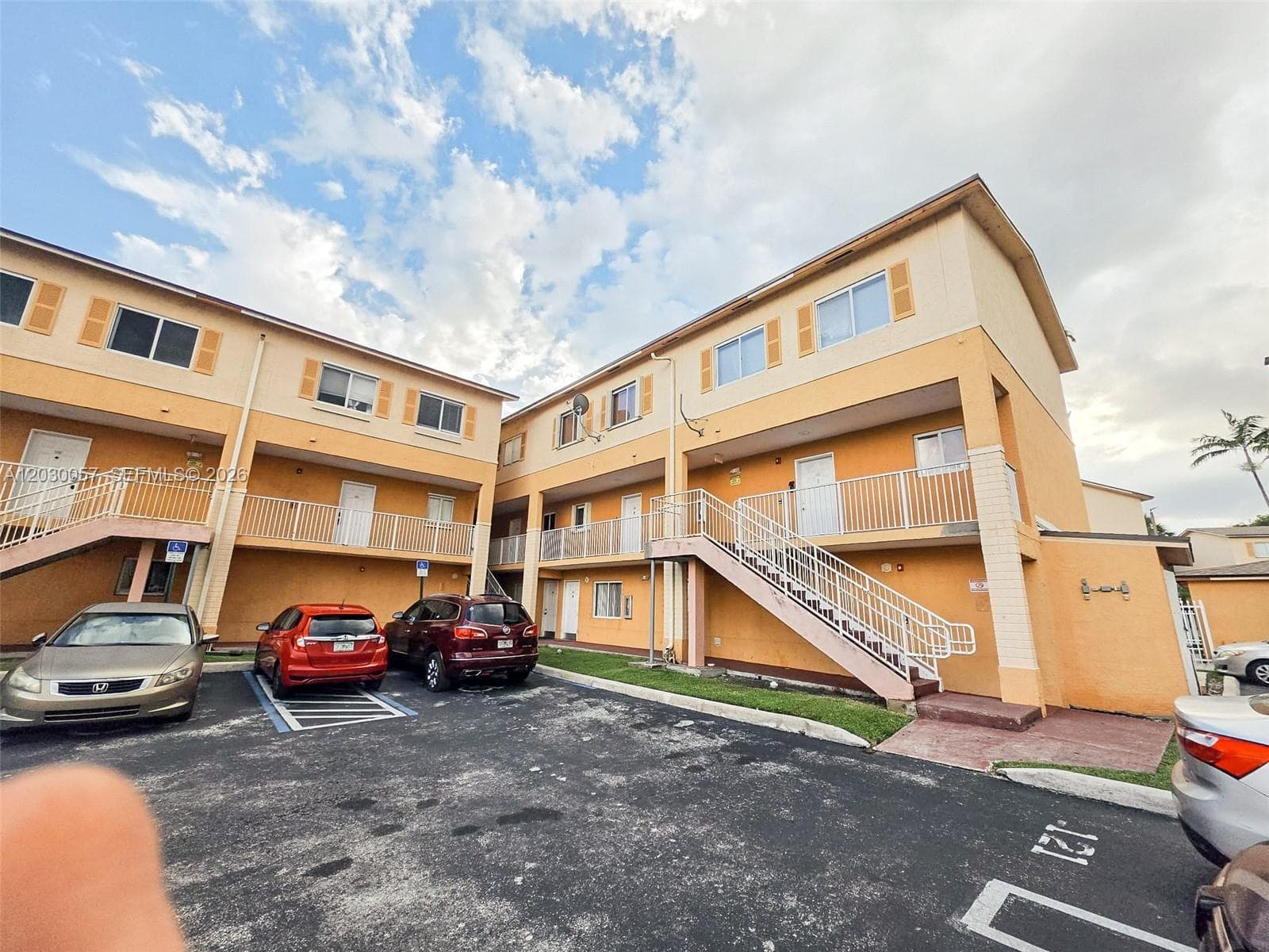 6235 Kendale Lakes Cir # 236, Miami, FL 33183 photo 4