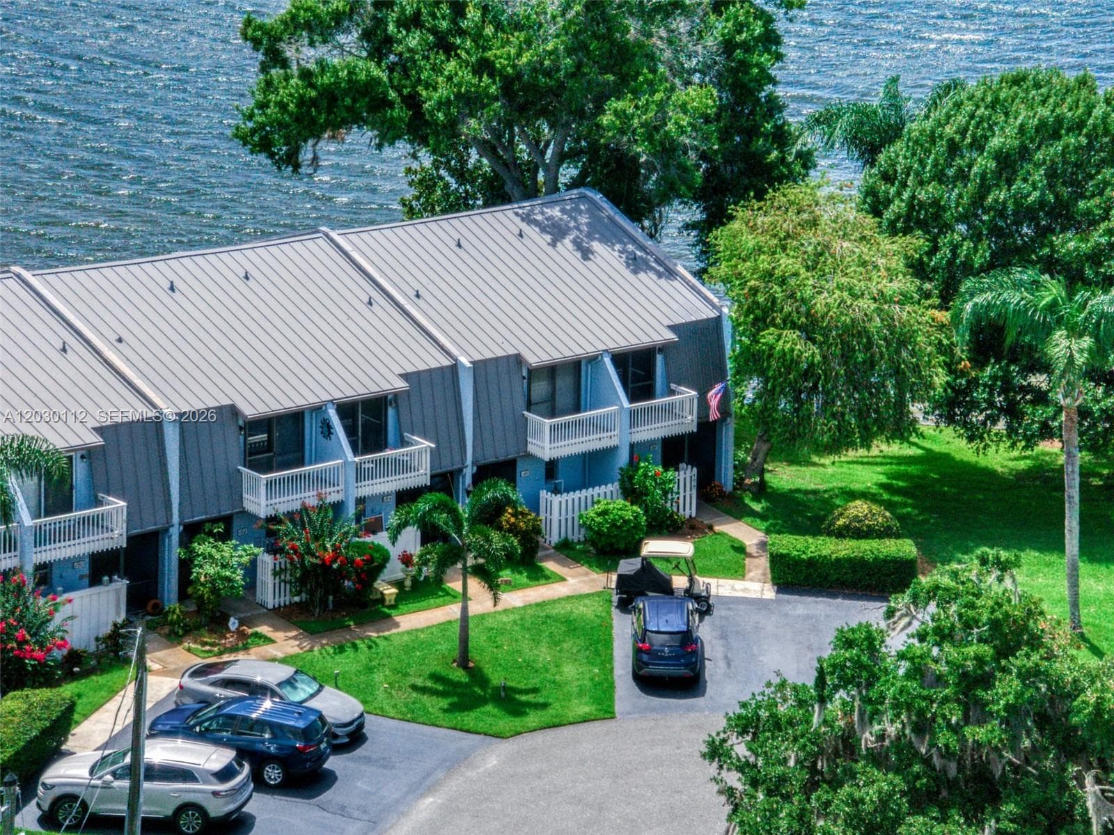198 Blue Moon Ave # 12, Lake Placid, FL 33852 photo 2