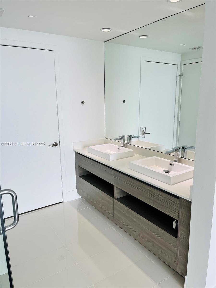 460 NE 28th St # 1408, Miami, FL 33137 photo 5