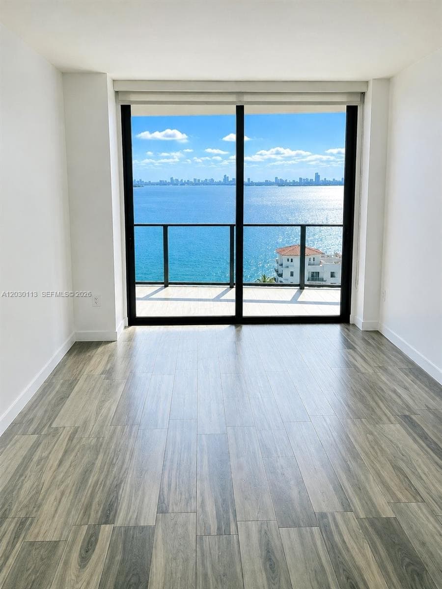 460 NE 28th St # 1408, Miami, FL 33137 photo 4