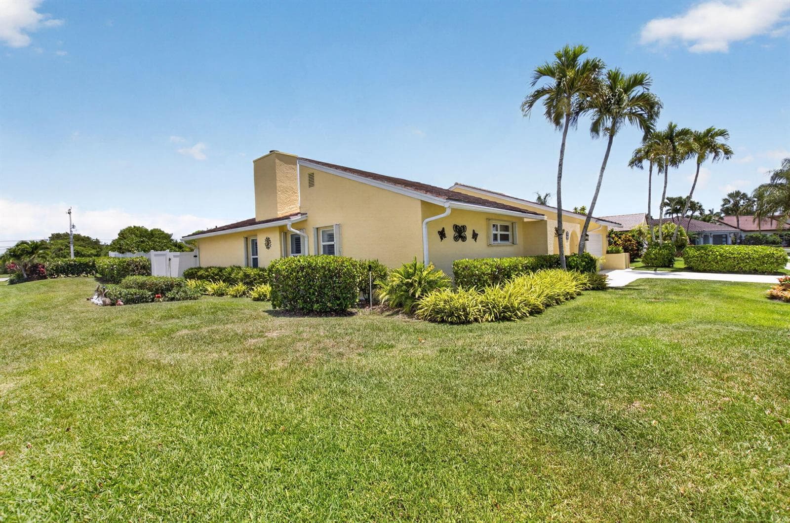 2305 SW 23rd Cranbrook Drive, Boynton Beach, FL 33436 photo 3