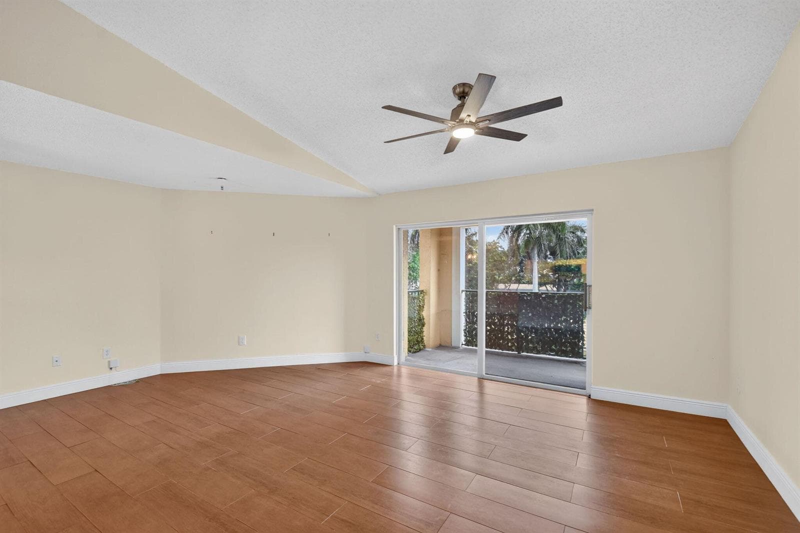 123 Yacht Club Way # 307, Hypoluxo, FL 33462 photo 5