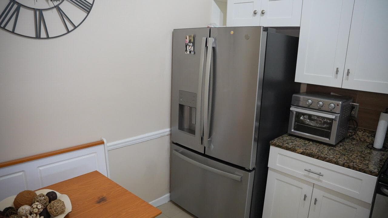 201 Maplewood Drive # 201, FL 33415 photo 3