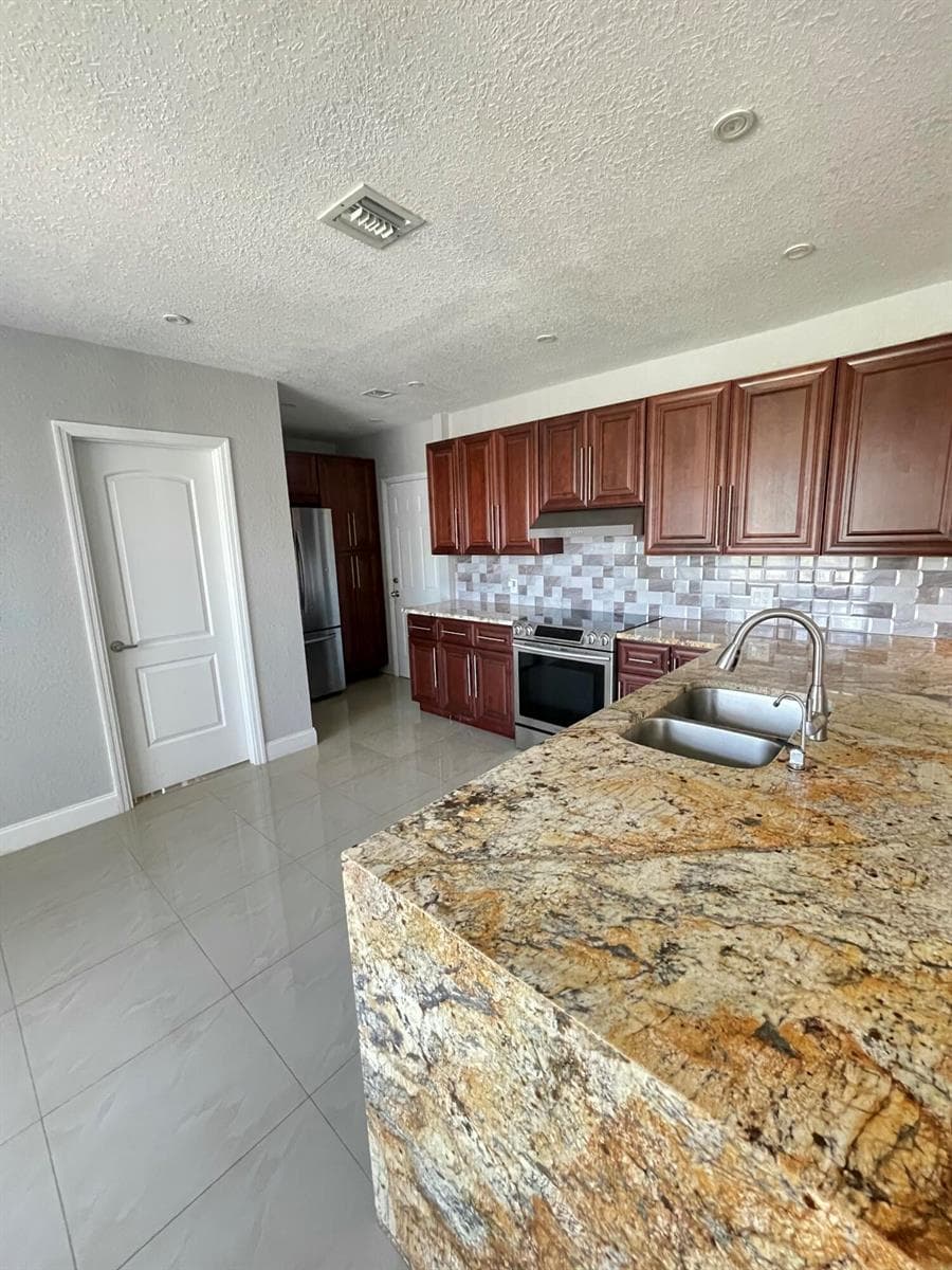 255 Foresteria Drive, Lake Park, FL 33403 photo 3
