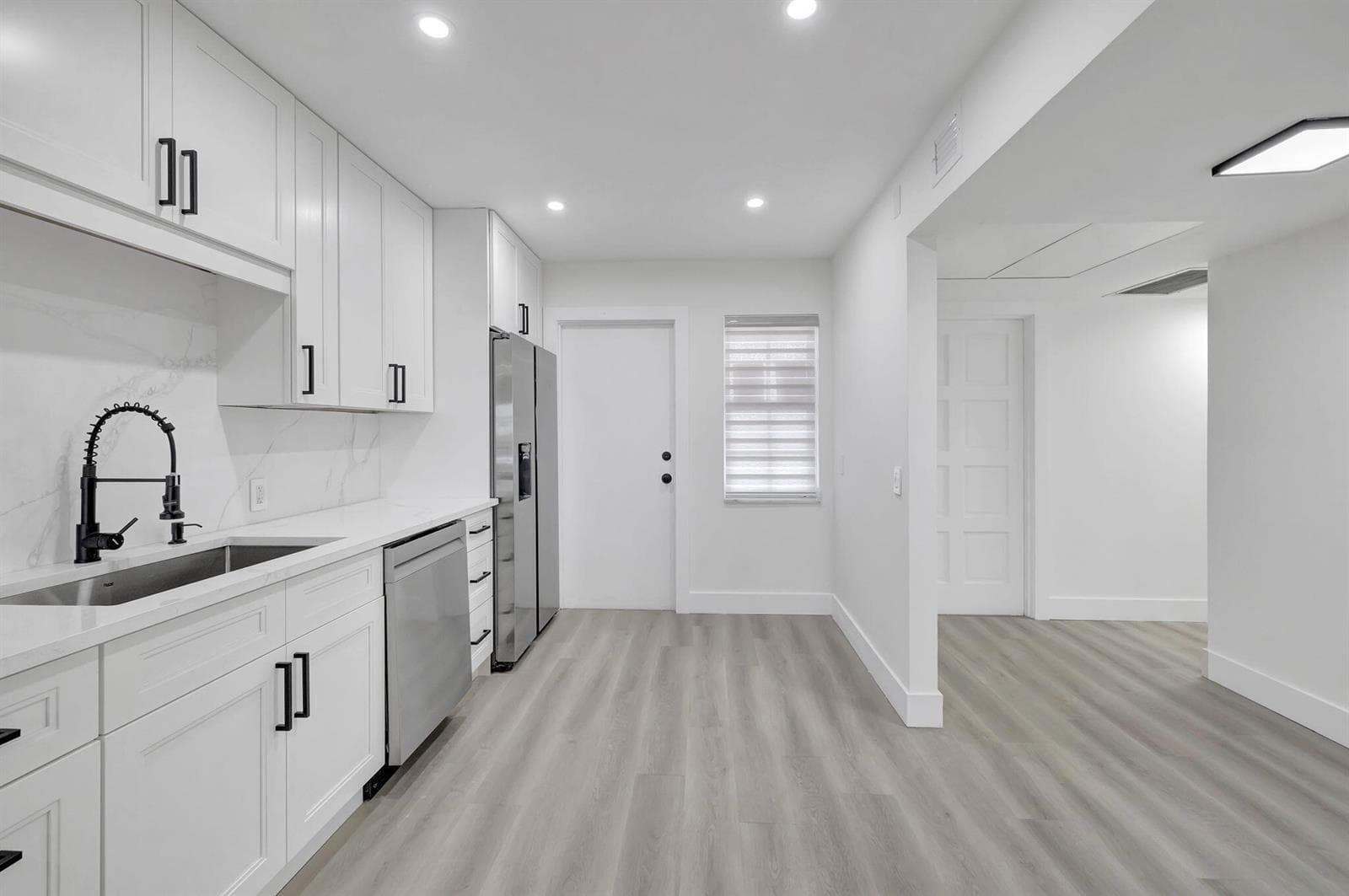 3050 N Palm Aire Drive # 704, Pompano Beach, FL 33069 photo 4