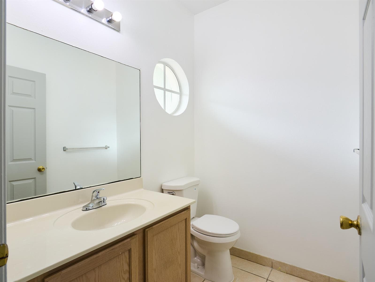 2052 Oakhurst Way, Riviera Beach, FL 33404 photo 5