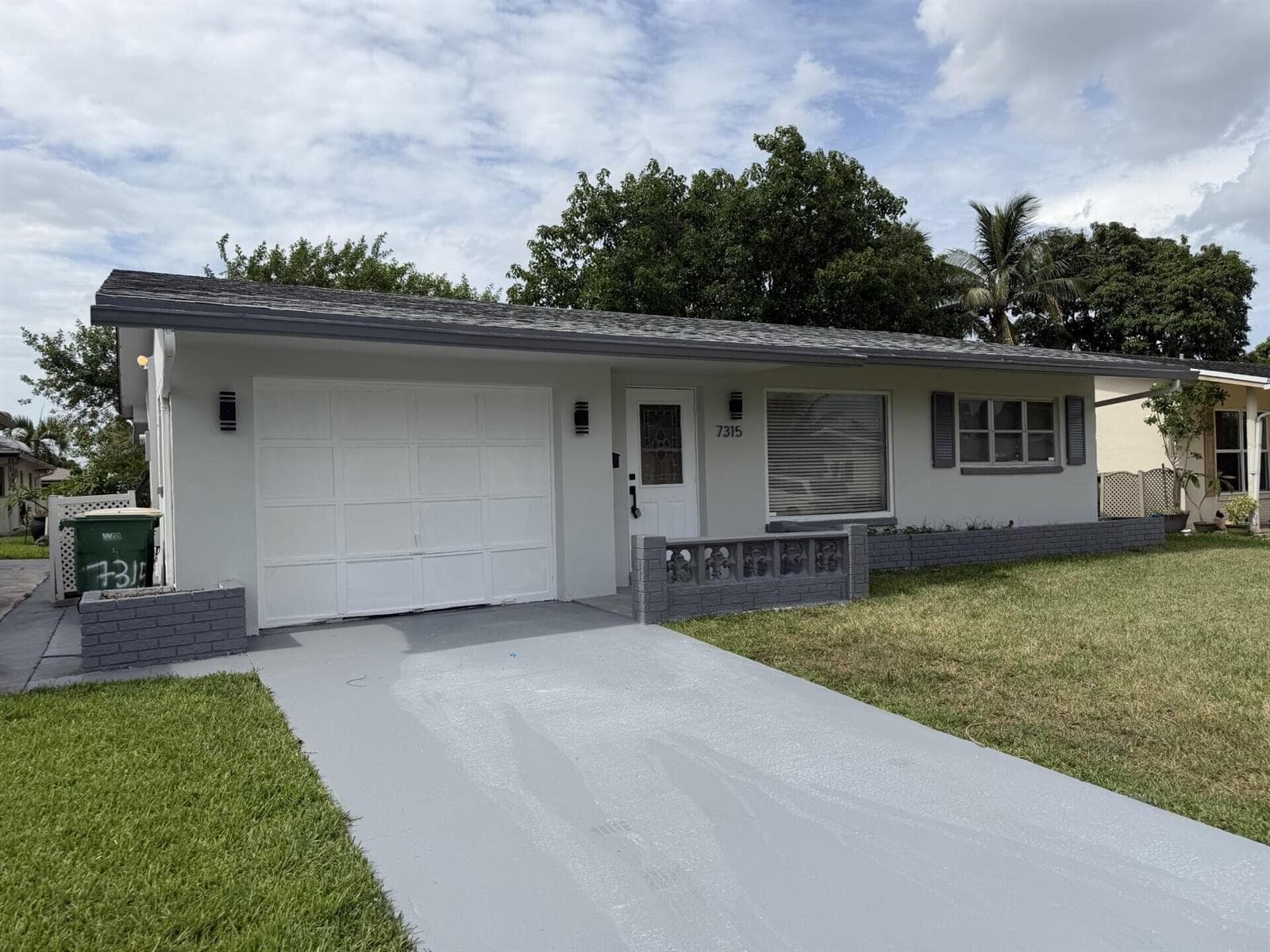 7315 NW 57th Place, Tamarac, FL 33321 photo 2