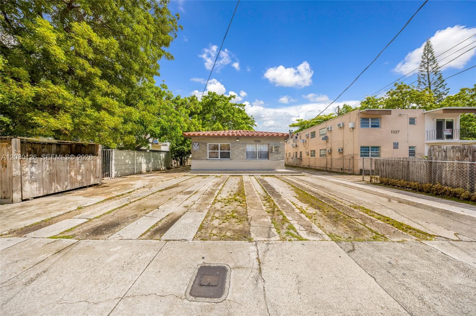 1035 NW 4th St, Miami, FL 33128 photo 3