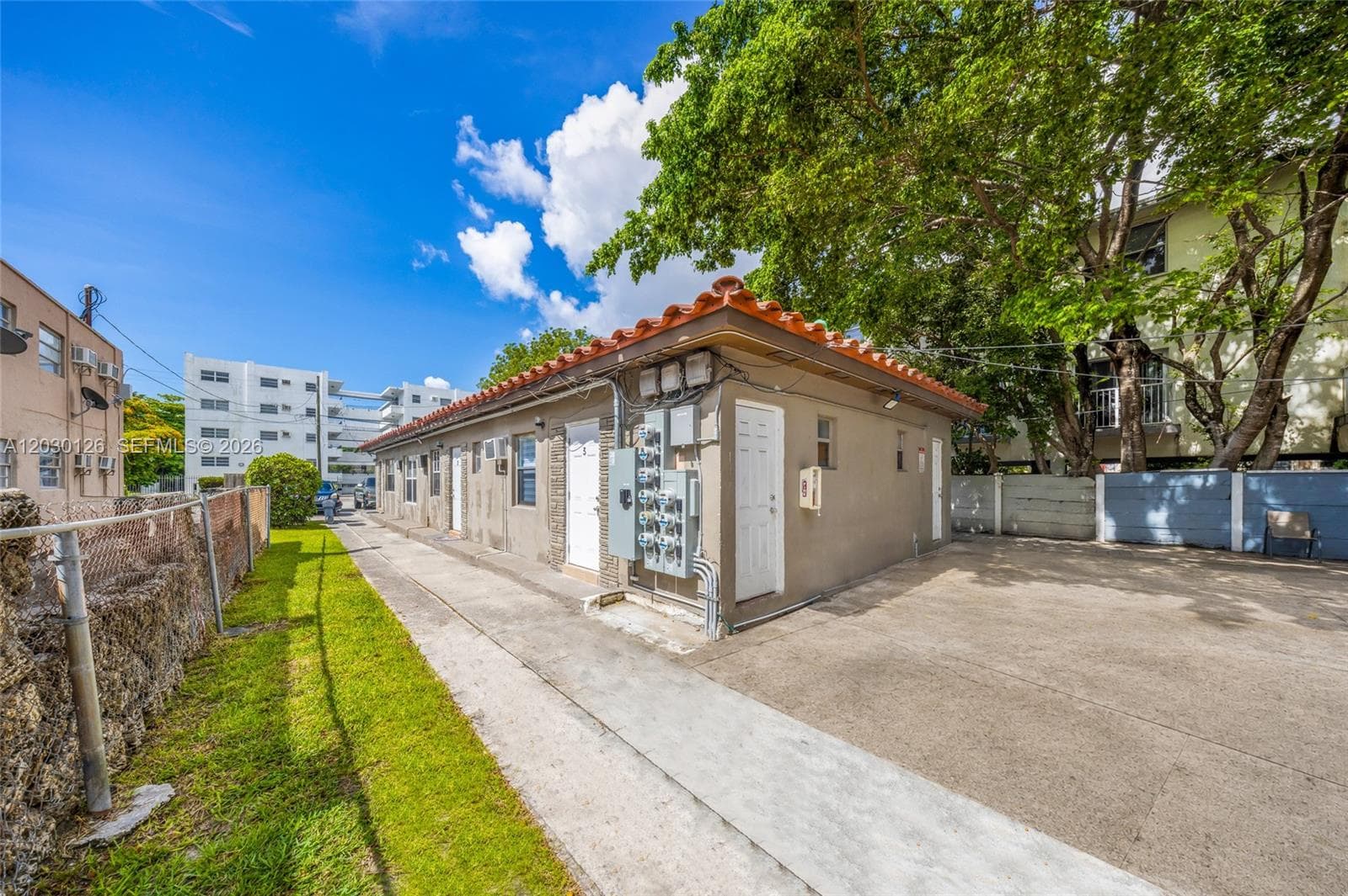 1035 NW 4th St, Miami, FL 33128 photo 5