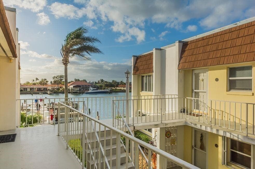 1315 Bayshore Drive # 204, Fort Pierce, FL 34949 photo 3
