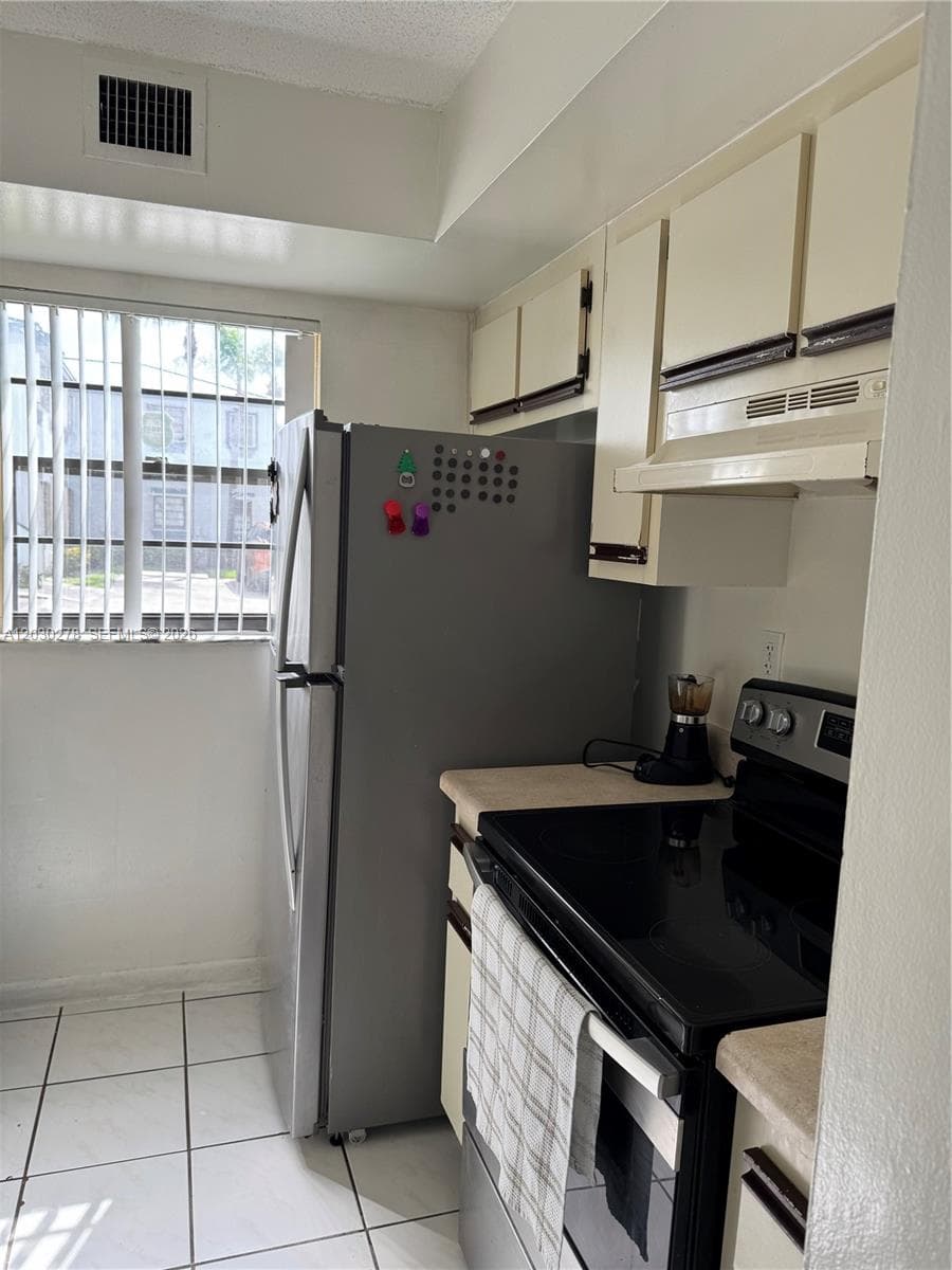 18250 Mediterranean Blvd # 1502, Hialeah, FL 33015 photo 3