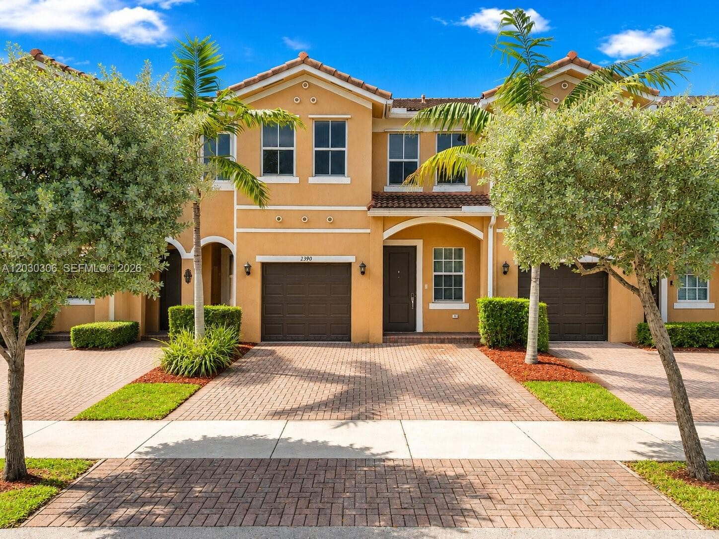 2390 SE 15th St, Homestead, FL 33035 photo 2