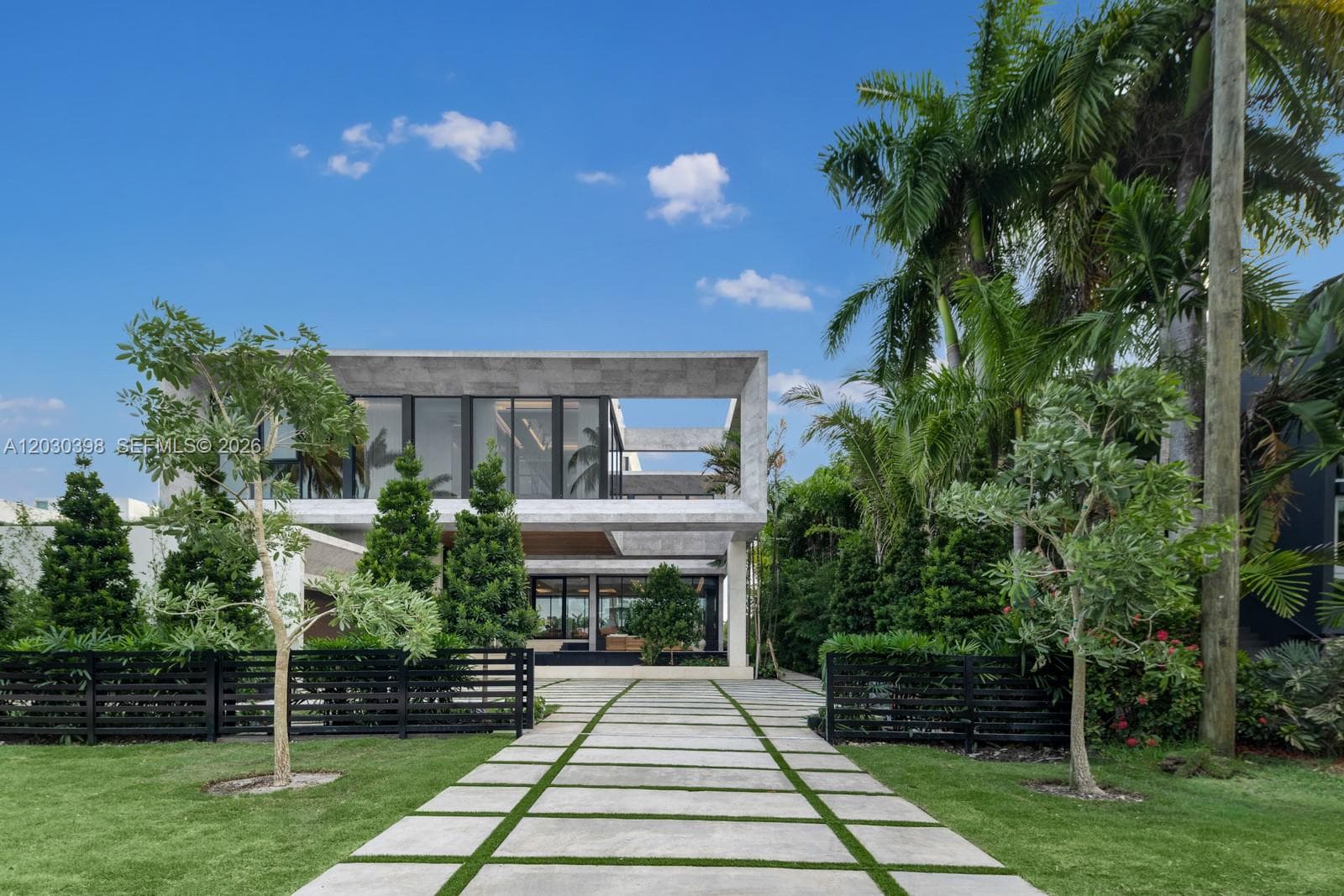 360 S Hibiscus Drive, Miami Beach, FL 33139 photo 2