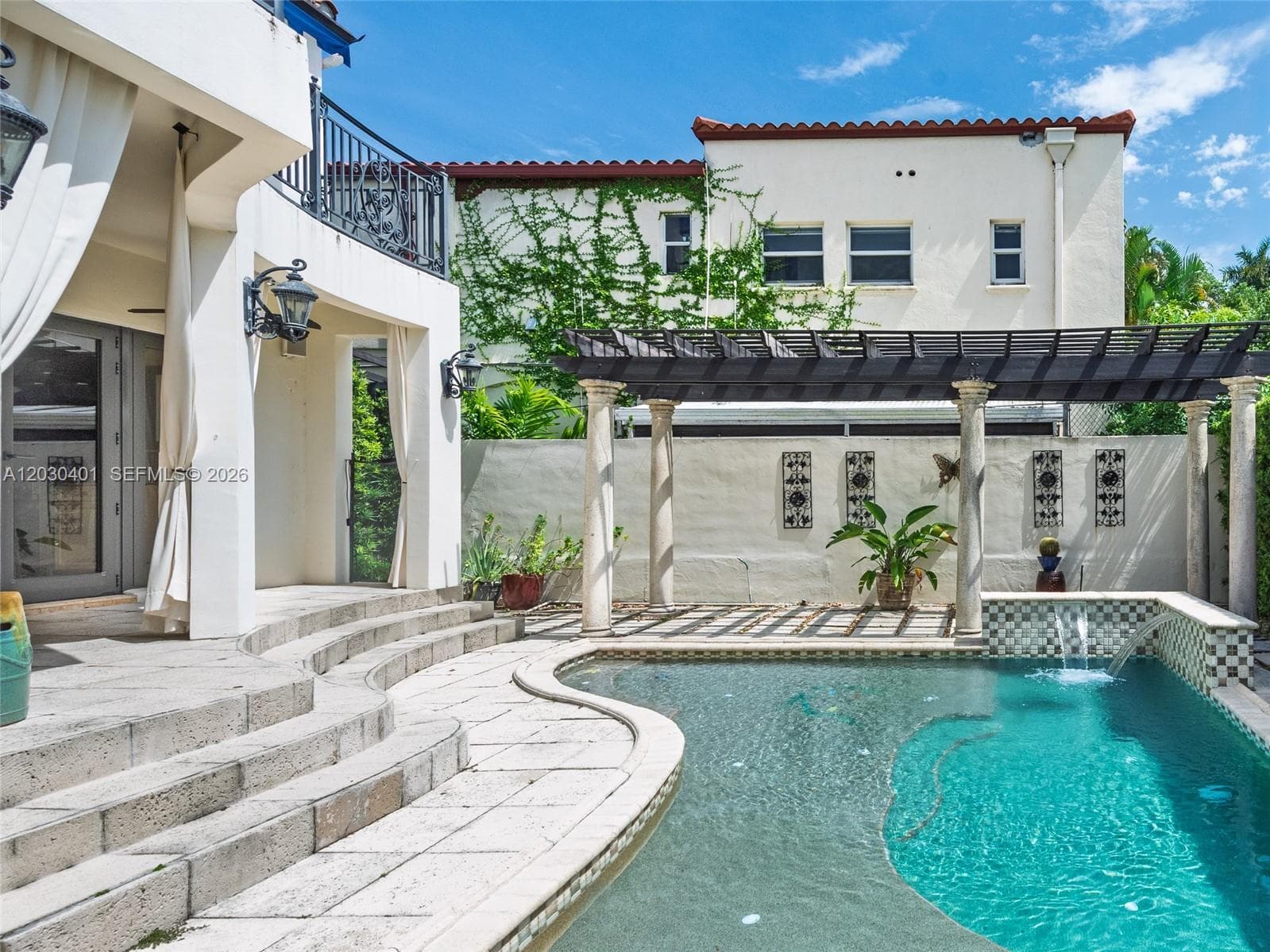 5860 Pine Tree Dr, Miami Beach, FL 33140 photo 3