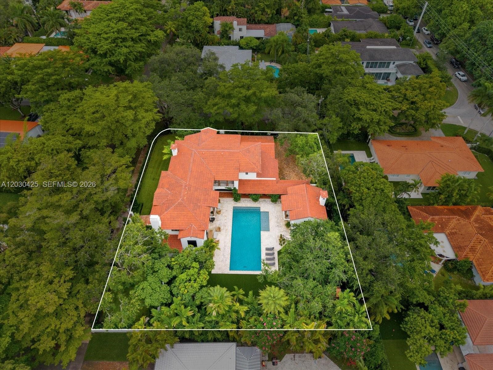 545 San Antonio Ave, Coral Gables, FL 33146 photo 4