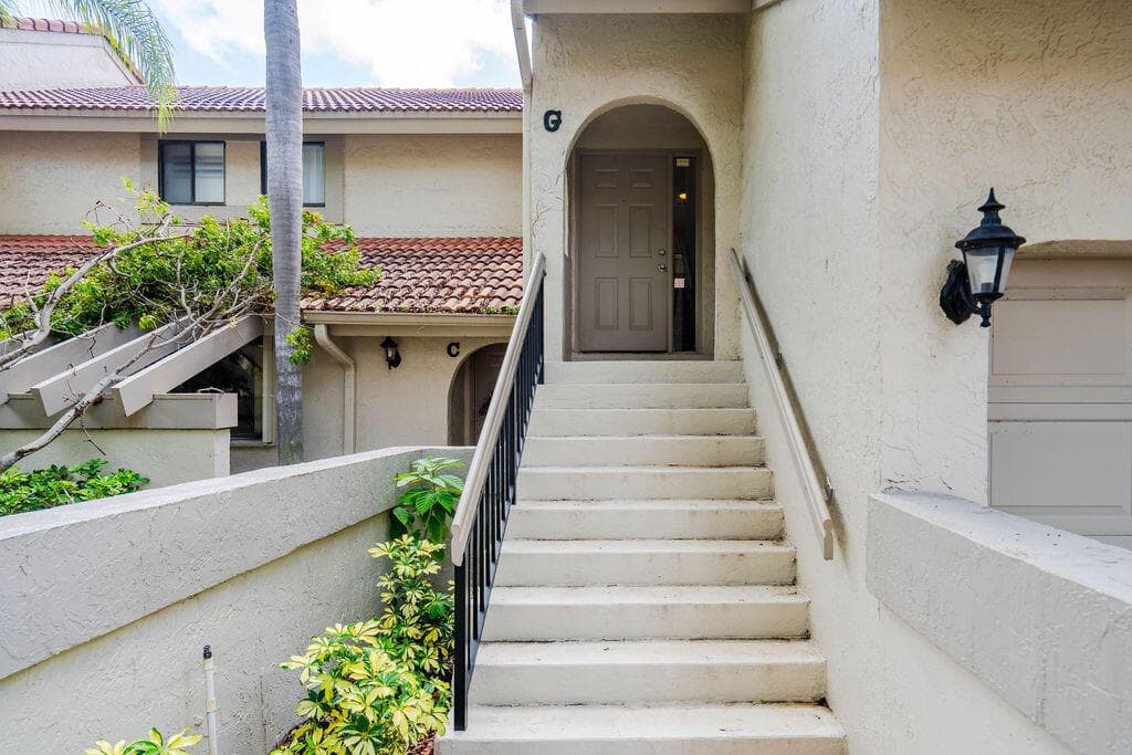 5710 Coach House Circle # G, Boca Raton, FL 33486 photo 2