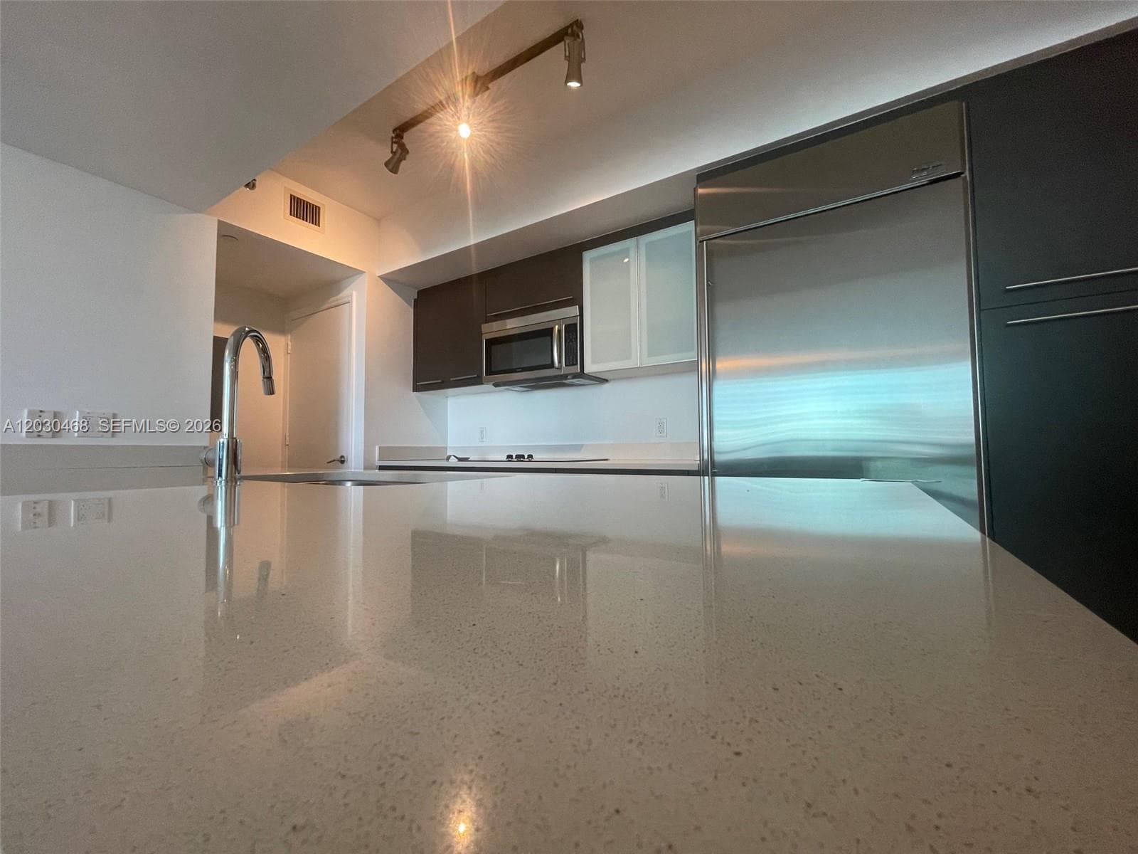 500 Brickell Ave # 3105, Miami, FL 33131 photo 3