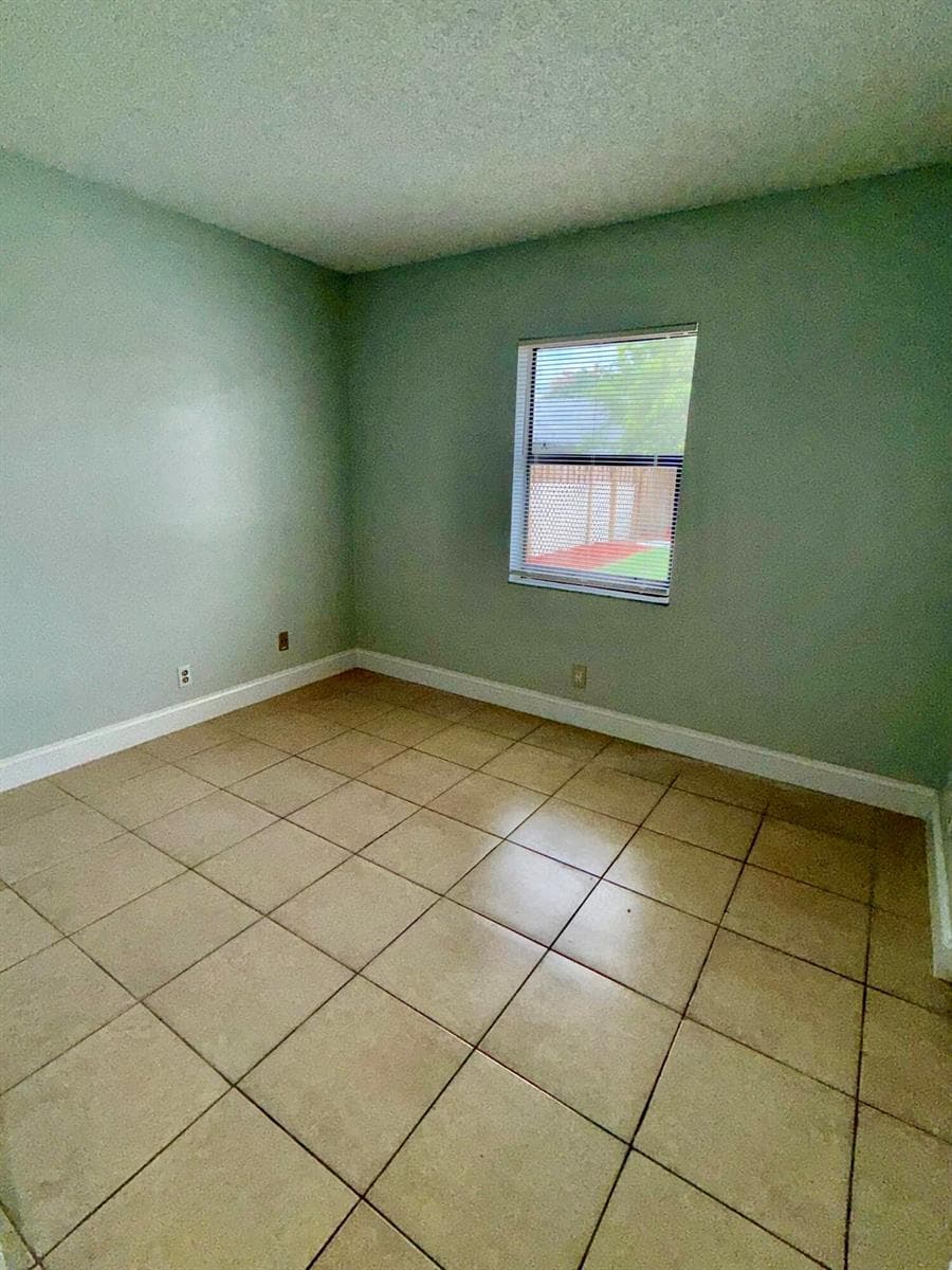 9392 Affirmed Lane, Boca Raton, FL 33496 photo 4