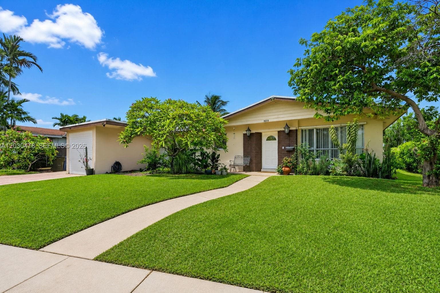 18240 NE 8th Ave, North Miami Beach, FL 33162 photo 2