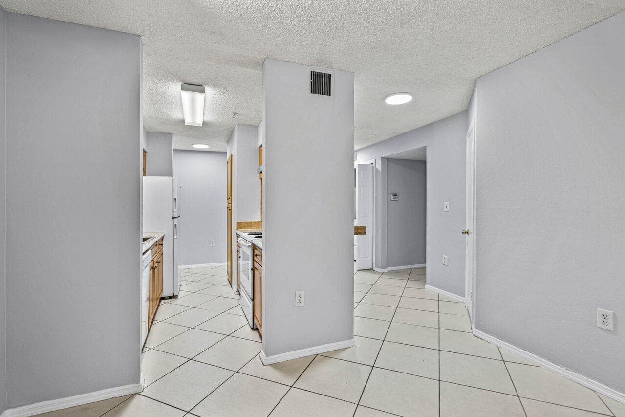 2305 N Congress Avenue # 18, Boynton Beach, FL 33426 photo 3