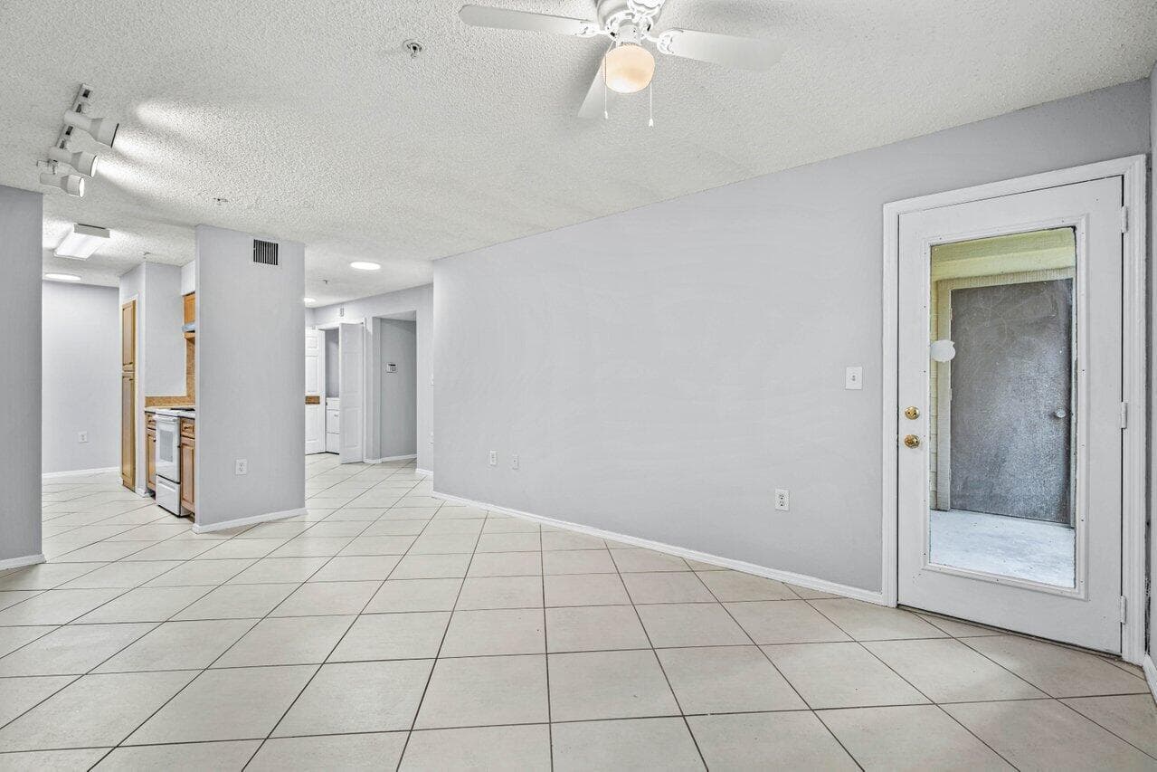 2305 N Congress Avenue # 18, Boynton Beach, FL 33426 photo 5