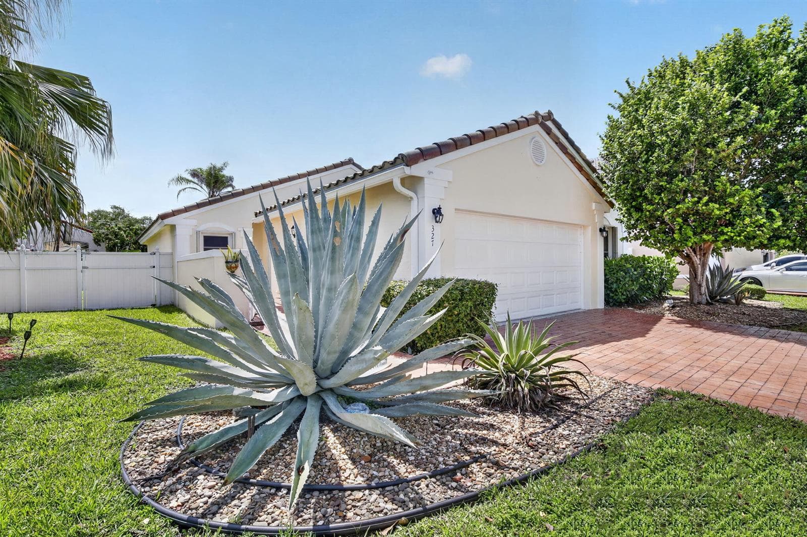 327 SW 191st Terrace, Pembroke Pines, FL 33029 photo 3