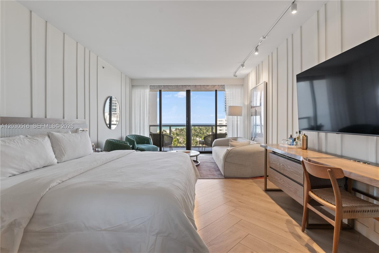 2201 Collins Ave # 707, Miami Beach, FL 33139 photo 2