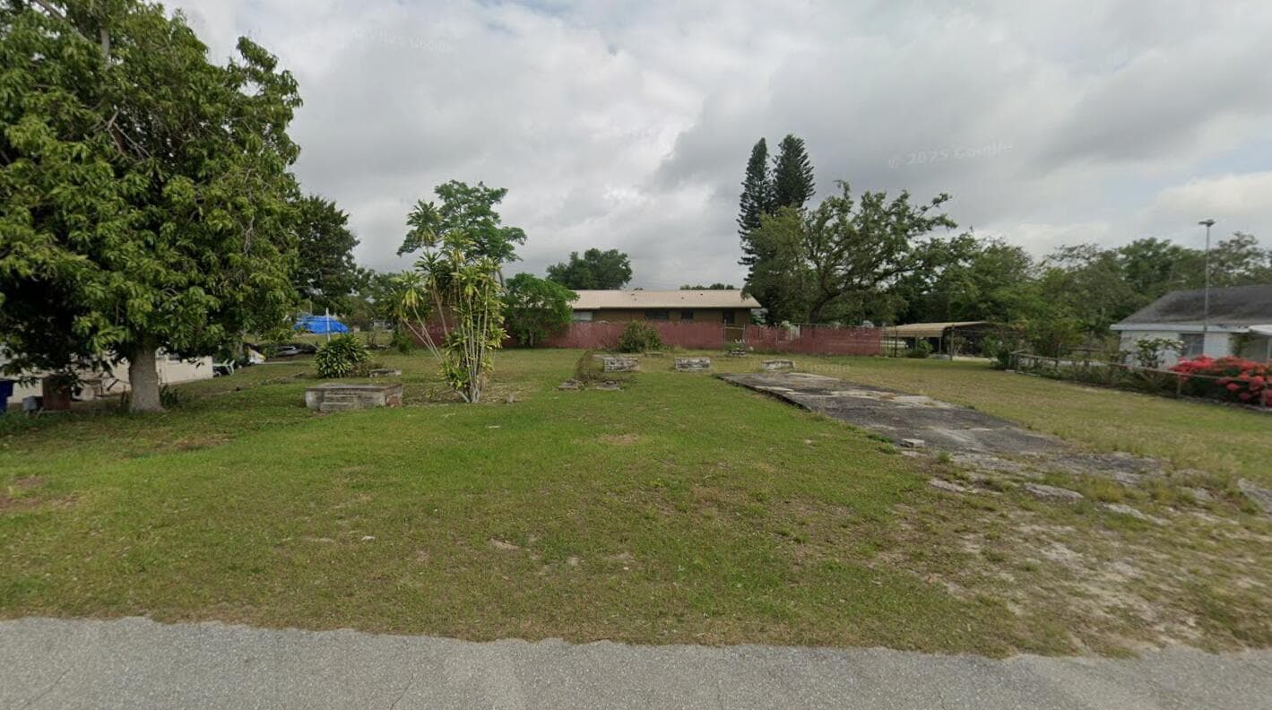 110 Bethune Street, Lake Placid, FL 33852 photo 2