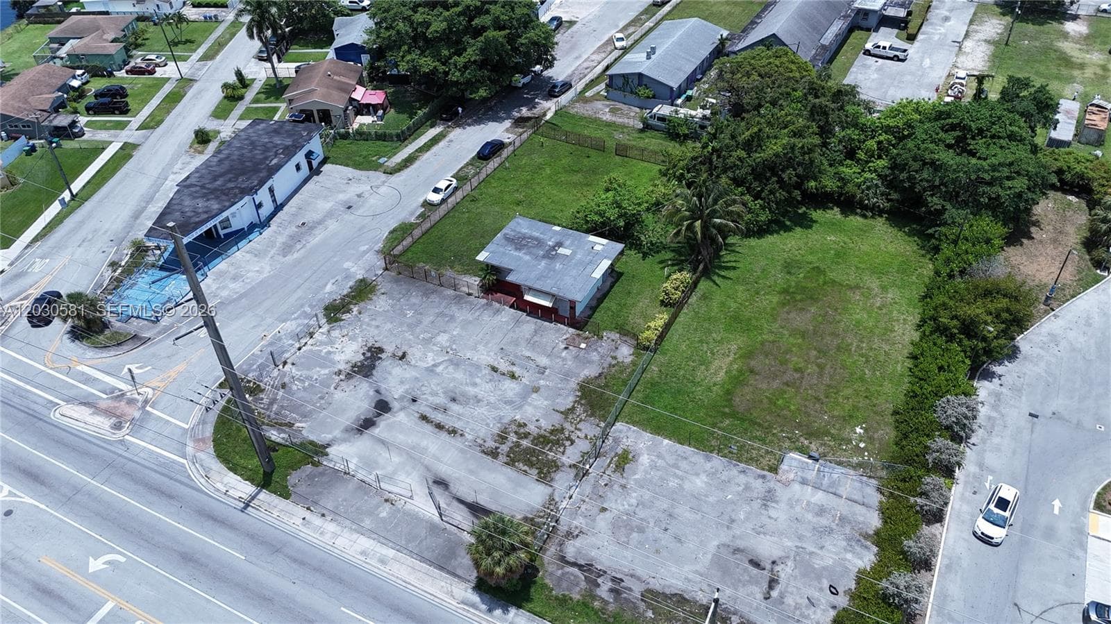 1550 NW 95th St, Miami, FL 33147 photo 5