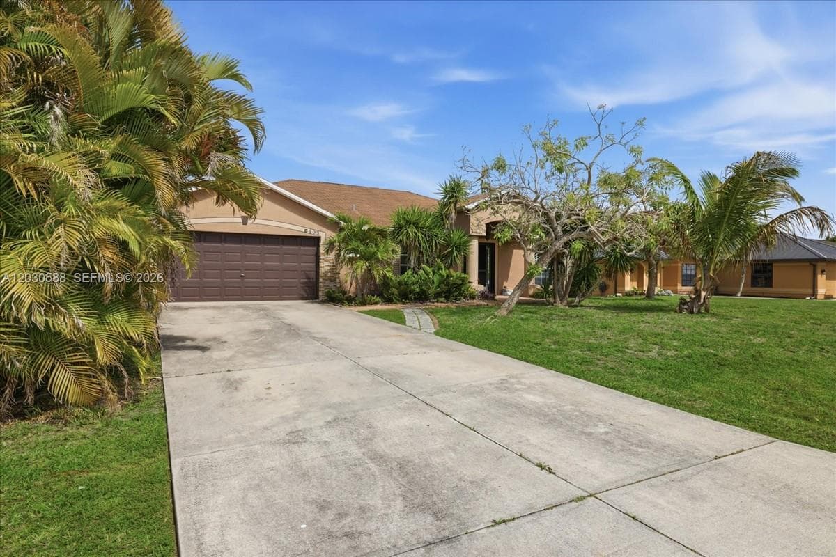 403 SW 28th PL, Cape Coral, FL 33991 photo 2